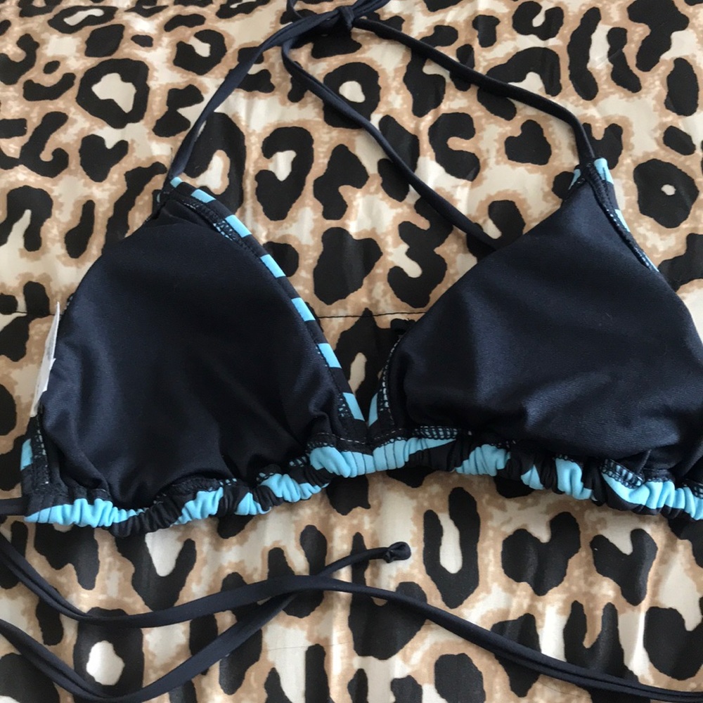 Bikini top 🥰 - Picture 2 of 3